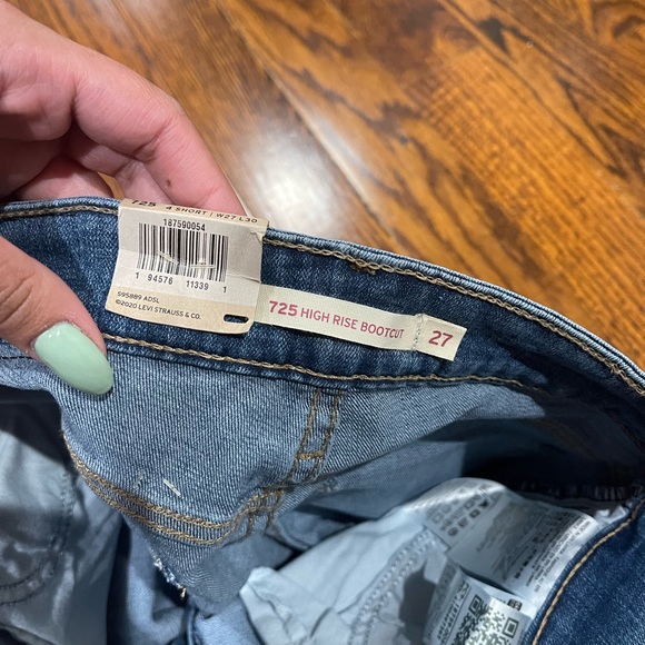 Levi's Light & Mid Blue Flare Jeans - Women's - Picture 5 of 5